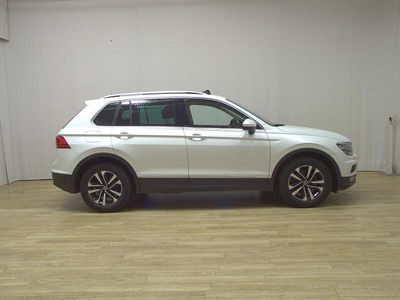 Weiss Gebraucht 2020 VW Tiguan Comfortline SUV | 19.680 € (Fairer Preis)