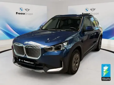 Gebraucht BMW iX1 Performance 150 kW (204 PS) 2024 Blau SUV