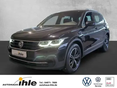 Gebraucht VW Tiguan R 150 PS (110 kW) 2023 Schwarz SUV