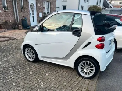 Używany Smart ForTwo Cabrio Passion 84 KM (61 kW) 2013 Biały Kabriolet