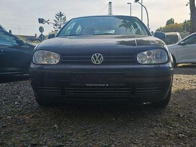 Second-hand VW Golf III Basis 101 CP (74 kW) 1999 Negru Berlinǎ