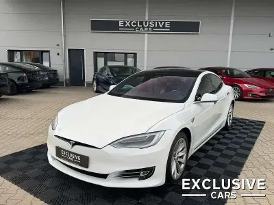 Gebraucht Tesla Model S Standard Range 386 kW (525 PS) 2020 Weiß Kleinwagen