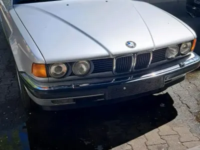 Gebraucht BMW 730 188 PS (138 kW) 1992 Silber Limousine