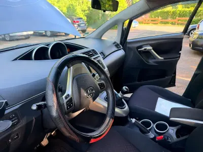 Gebraucht Toyota Verso Edition 147 PS (108 kW) 2011 Schwarz Van / Kleinbus