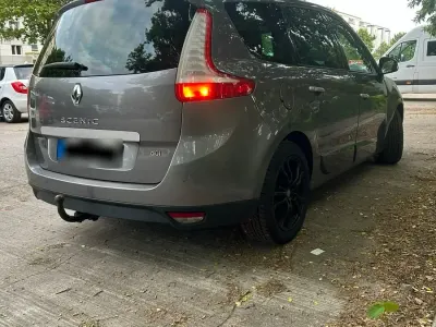 Gebraucht Renault Grand Scénic III 150 PS (110 kW) 2009 Grau Van / Kleinbus