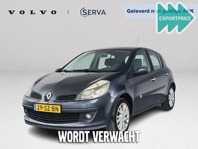 Grau Gebraucht 2006 Renault Clio II Dynamique Limousine | 1.495 € (Fairer Preis)