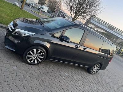 Usata Mercedes V300 239 CV (175 kW) 2020 Grigio Monovolume