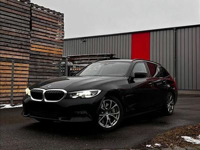 Gebraucht BMW 330 Sport Line 258 PS (189 kW) 2020 Schwarz Kombi