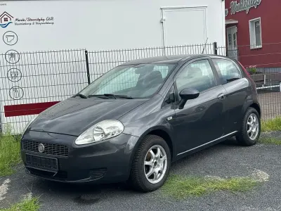 Gebraucht Fiat Grande Punto 77 PS (56 kW) 2009 Grau Kleinwagen