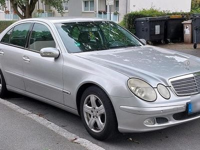 Mercedes E200