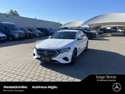 Gebraucht Mercedes E300 Avantgarde 313 PS (230 kW) 2025 Manufaktur lack manufaktur opa Limousine
