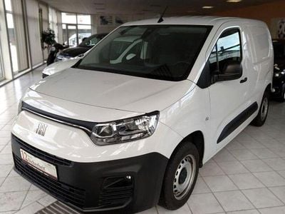 Gebraucht Fiat Doblò 102 PS (75 kW) 2023 Weiß Van / Kleinbus