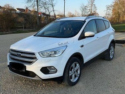 Gebraucht Ford Kuga Trend 150 PS (110 kW) 2017 Weiß SUV