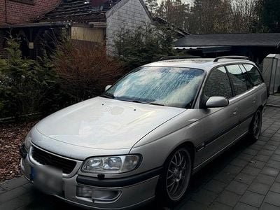Gebraucht Opel Omega 211 PS (155 kW) 1998 Silber Limousine