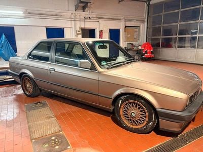 Gebraucht BMW 325 Basis 192 PS (141 kW) 1989 Coupé
