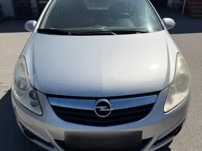 Gebraucht Opel Corsa 80 PS (58 kW) 2008 Silber Kleinwagen