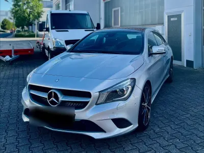 Gebraucht Mercedes CLA200 Shooting Brake 156 PS (114 kW) 2016 Silber Kombi