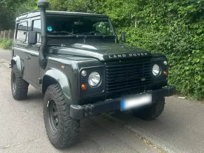 Gebraucht Land Rover Defender 122 PS (89 kW) 2008 Grün SUV