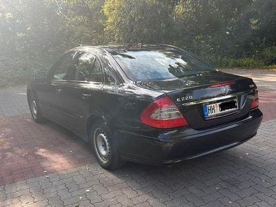 Mercedes E220