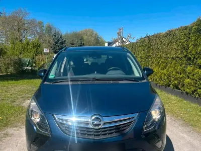 Usata Opel Zafira Tourer 140 CV (102 kW) 2011 Grigio Monovolume