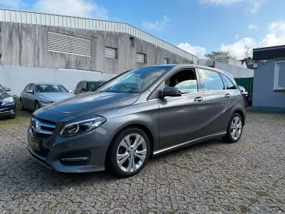 Gebraucht Mercedes B220 Urban 177 PS (130 kW) 2015 Grau Van / Kleinbus