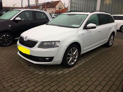 Gebraucht Skoda Octavia Style 150 PS (110 kW) 2015 Weiß Kleinwagen