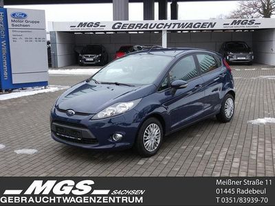 Blazerblau Gebraucht 2012 Ford Fiesta Limousine | 6.900 € (Teuer)