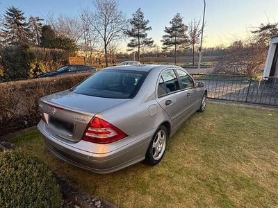 Gebraucht Mercedes C200 Classic 163 PS (119 kW) 2006 Silber Limousine