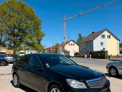 Gebraucht Mercedes C220 Elegance 170 PS (125 kW) 2012 Schwarz Limousine