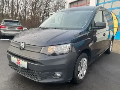 Usata VW Caddy 140 CV (102 kW) 2022 Blu Monovolume
