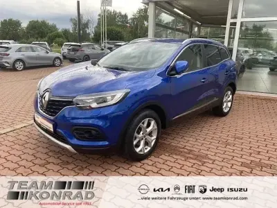 Gebraucht Renault Kadjar LIMITED 140 PS (102 kW) 2019 Blau SUV