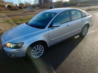 Gebraucht Volvo S40 Momentum 140 PS (102 kW) 2004 Silber Limousine