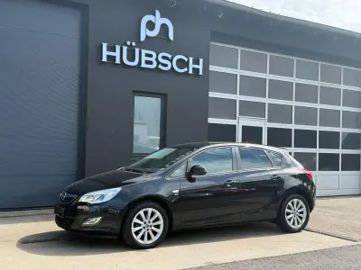 Gebraucht Opel Astra 140 PS (102 kW) 2012 Schwarz Limousine