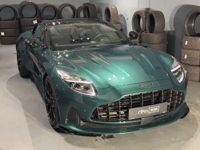 Gebraucht Aston Martin DB12 680 PS (500 kW) 2026 Grün