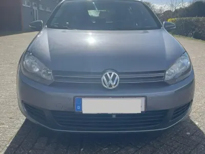 Gebraucht VW Golf VI 122 PS (89 kW) 2011 Grau Kleinwagen