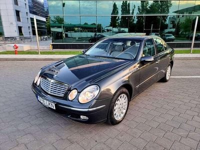 Gebraucht Mercedes E240 Elegance 177 PS (130 kW) 2002 Grau Limousine