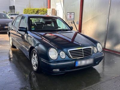 gebraucht Mercedes E280 MercedesAvantgarde (Vollleder, Klima, etc.