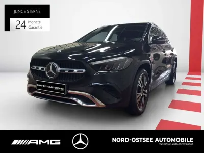 Gebraucht Mercedes GLA200 163 PS (119 kW) 2025 Metalliclack kosmosschwarz SUV
