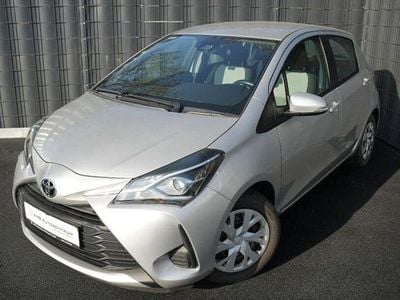 Gebraucht Toyota Yaris Comfort 69 PS (50 kW) 2017 Silber Kleinwagen