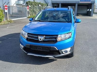 Gebraucht Dacia Sandero Stepway Ambiance 90 PS (66 kW) 2015 Blau Limousine