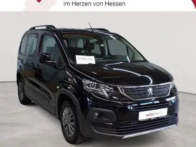 Gebraucht Peugeot Rifter Allure 131 PS (96 kW) 2023 Schwarz Van / Kleinbus