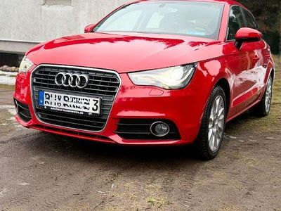 Rot Gebraucht 2014 Audi A1 Sportback Attraction Kleinwagen | 10.950 € (Fairer Preis)