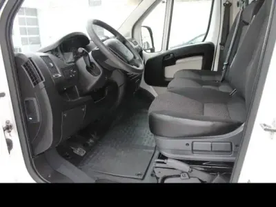 Second-hand Peugeot Boxer 110 CP (80 kW) 2014 Alb Van