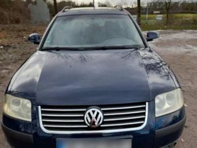 Gebraucht VW Passat Basis 102 PS (75 kW) 2004 Blau Kombi