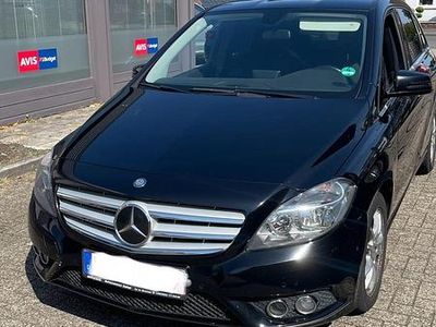 Mercedes B200