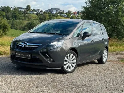 Gebraucht Opel Zafira Tourer Edition 140 PS (102 kW) 2016 Plat.anthr./rogrey/0j:silbergr Van / Kleinbus