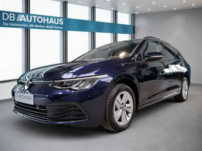 Second-hand VW Golf VIII Life 110 CP (80 kW) 2023 Albastru Break