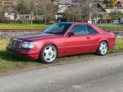 Second-hand Mercedes E320 Sportline 220 CP (161 kW) 1993 Roșu Coupe