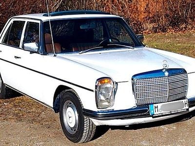 Gebraucht Mercedes 200 95 PS (69 kW) 1975 Weiß Limousine