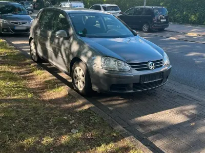 Gebraucht VW Golf V 105 PS (77 kW) 2007 Grau Kleinwagen